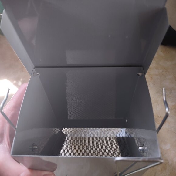Small Pet Hay Feeders - Picture 4 of 13